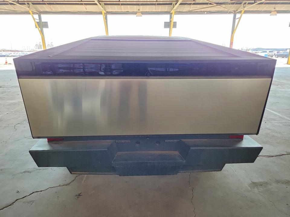 2025 Tesla Cybertruck მანქანა იყიდება აუქციონზე, vin: 7G2CEHED7SA068125, აუქციონის ნომერი: 63716636
