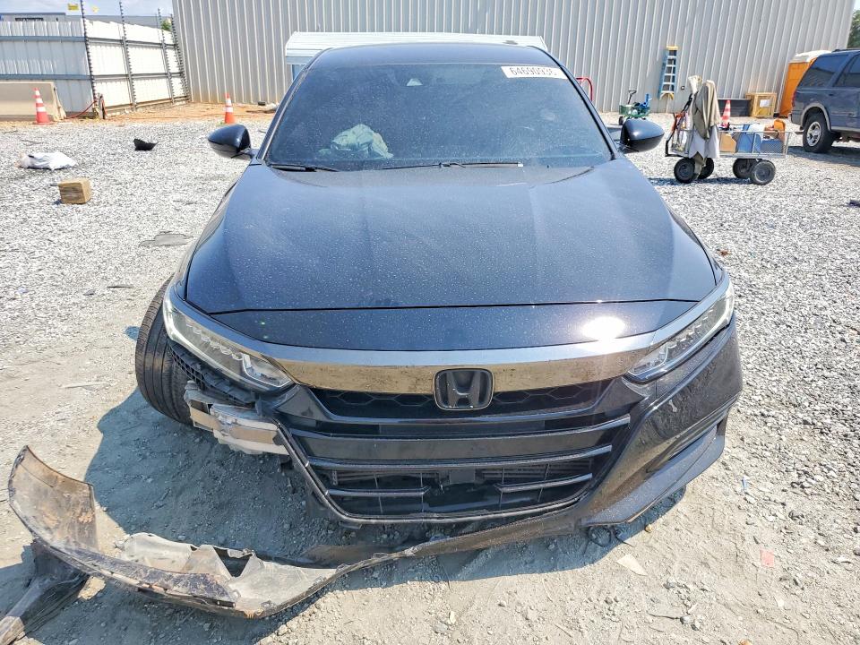Продажа на аукционе авто 2019 Honda Accord, vin: 1HGCV1F33KA104812, номер лота: 64690936