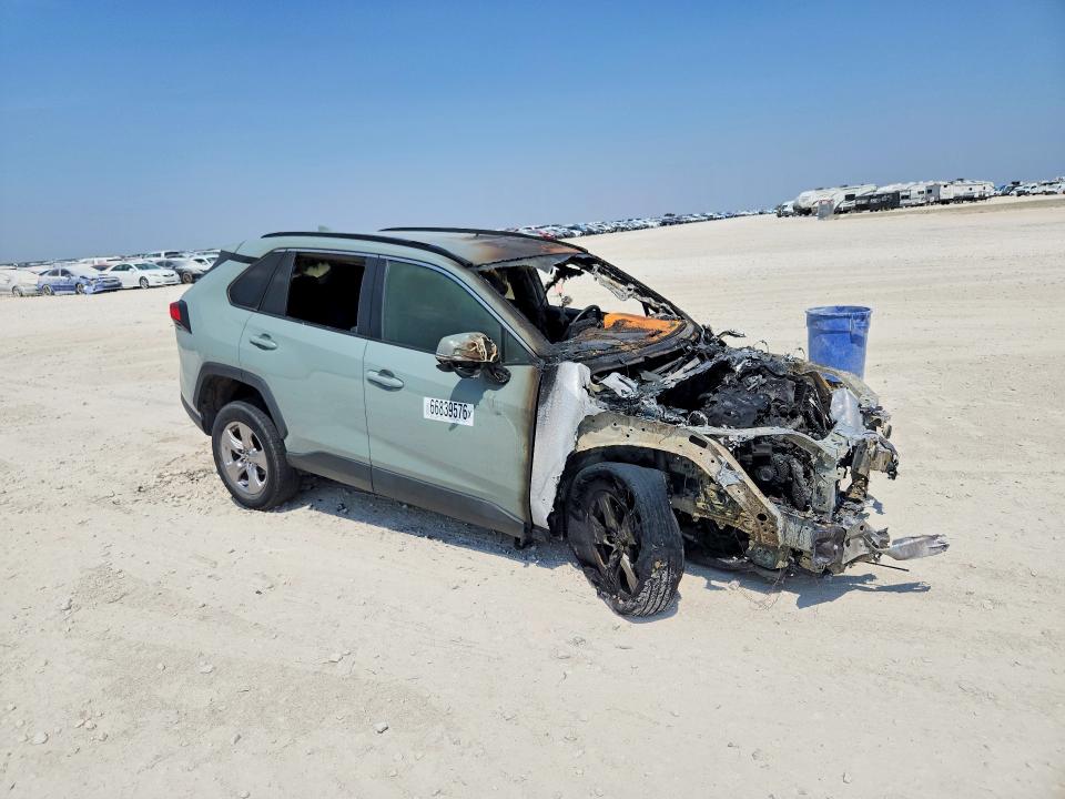 66839576 :رقم المزاد ، 2T3W1RFV2NW231175 vin ، 2022 Toyota Rav4 مزاد بيع