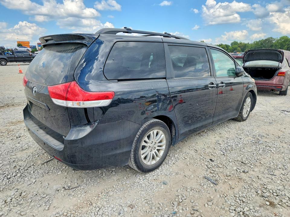 Продажа на аукционе авто 2012 Toyota Sienna, vin: 5TDYK3DC3CS233858, номер лота: 66822076