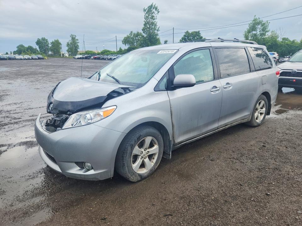 63545416 :رقم المزاد ، 5TDKK3DC4DS370900 vin ، 2013 Toyota Sienna مزاد بيع