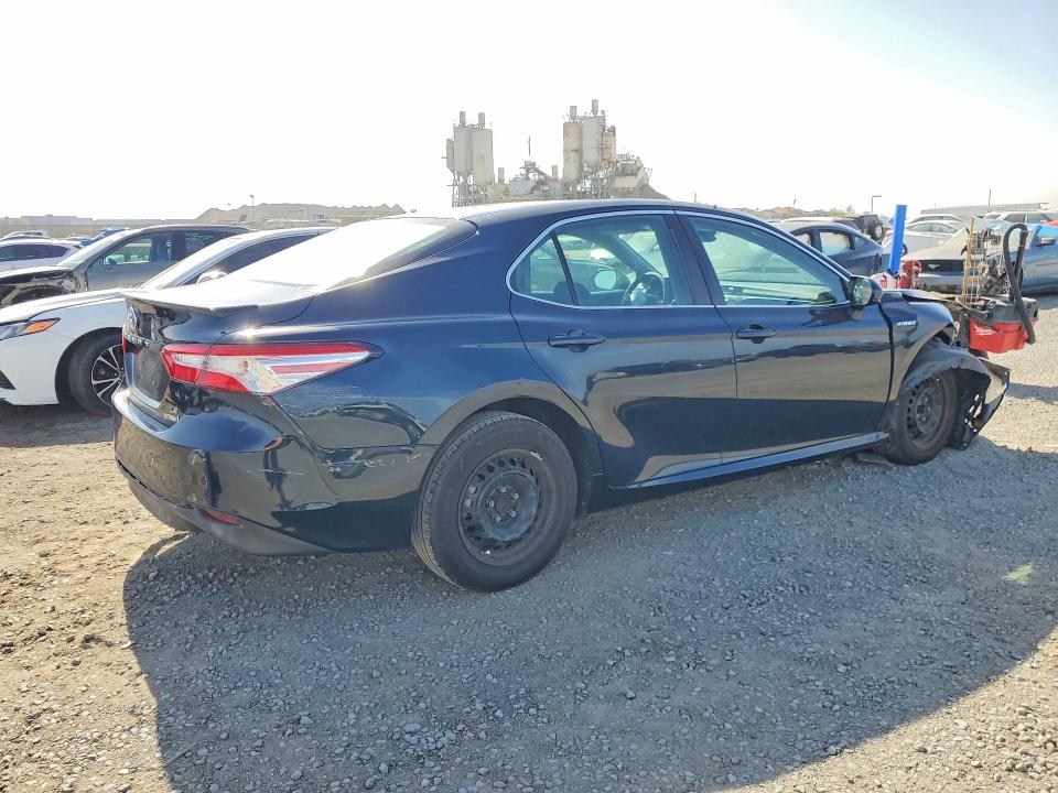 2018 Toyota Camry მანქანა იყიდება აუქციონზე, vin: 4T1B31HKXJU504699, აუქციონის ნომერი: 65392836