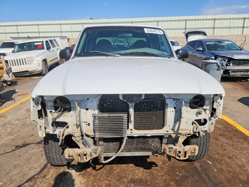 64840716 :رقم المزاد ، 4F4YR16V7YTM28389 vin ، 2000 Mazda B3000 مزاد بيع