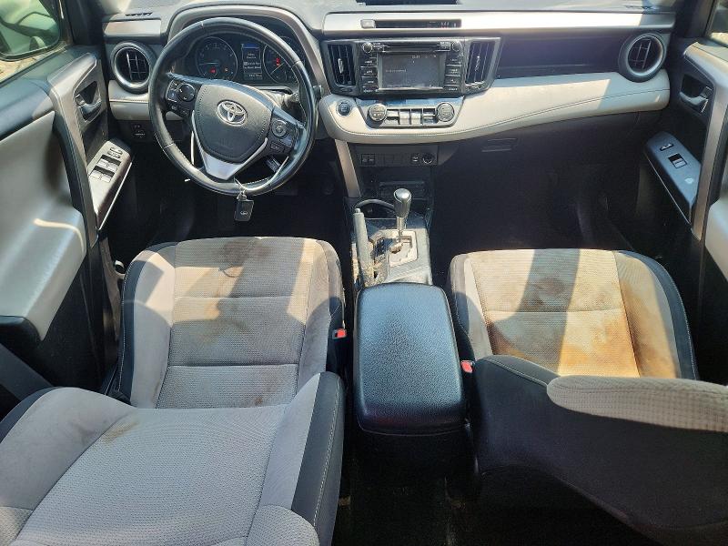 63947696 :رقم المزاد ، JTMRFREV5JJ737642 vin ، 2018 Toyota Rav4 مزاد بيع