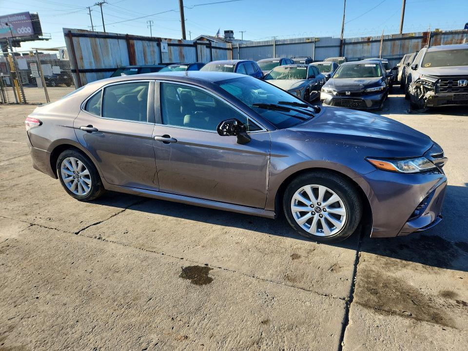 2019 Toyota Camry მანქანა იყიდება აუქციონზე, vin: 4T1B11HK1KU708900, აუქციონის ნომერი: 65230516