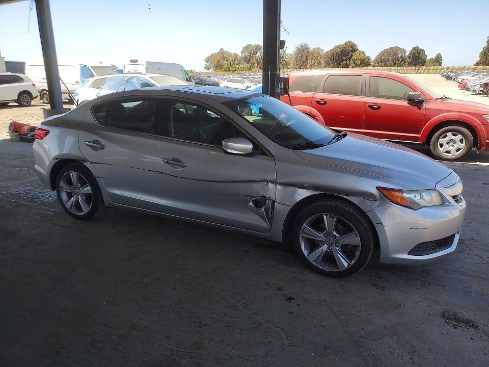 64960936 :رقم المزاد ، 19VDE1F31FE002570 vin ، 2015 Acura Ilx مزاد بيع