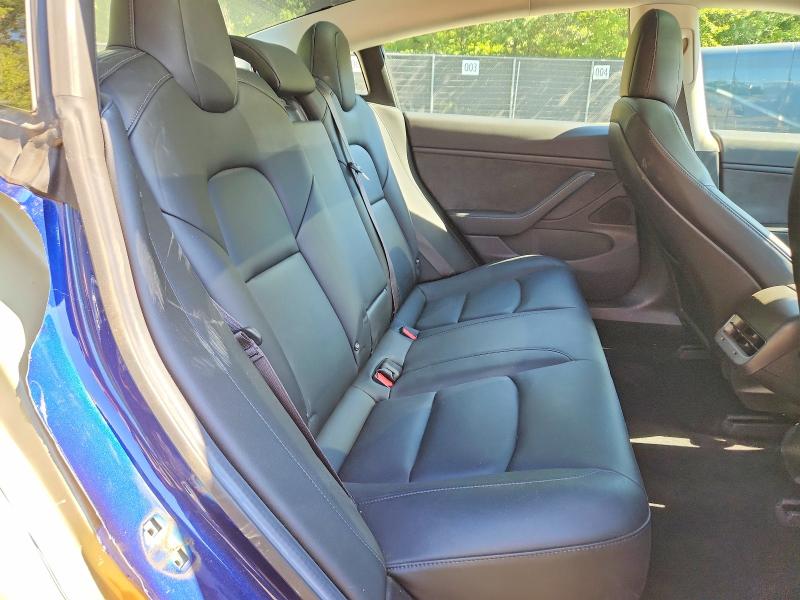 65724756 :رقم المزاد ، 5YJ3E1EA5JF033391 vin ، 2018 Tesla Model 3 مزاد بيع