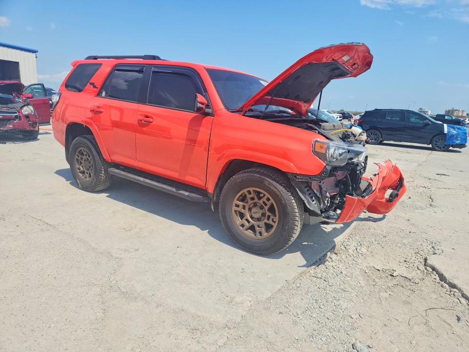 2024 Toyota 4runner მანქანა იყიდება აუქციონზე, vin: JTERU5JR6R6303151, აუქციონის ნომერი: 64030986