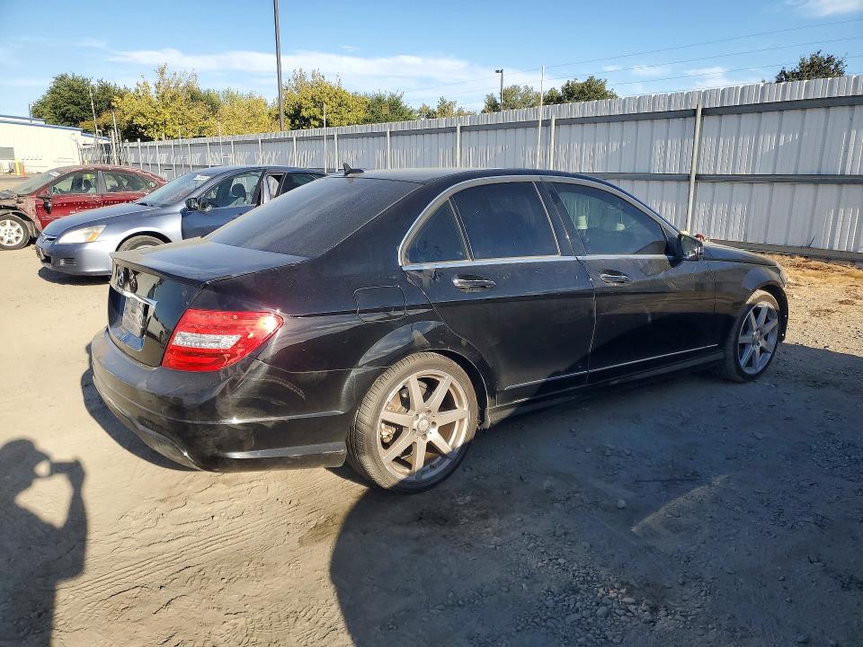 Продаж на аукціоні авто 2014 Mercedes-benz C, vin: WDDGF4HB7EG237776, номер лоту: 65692716