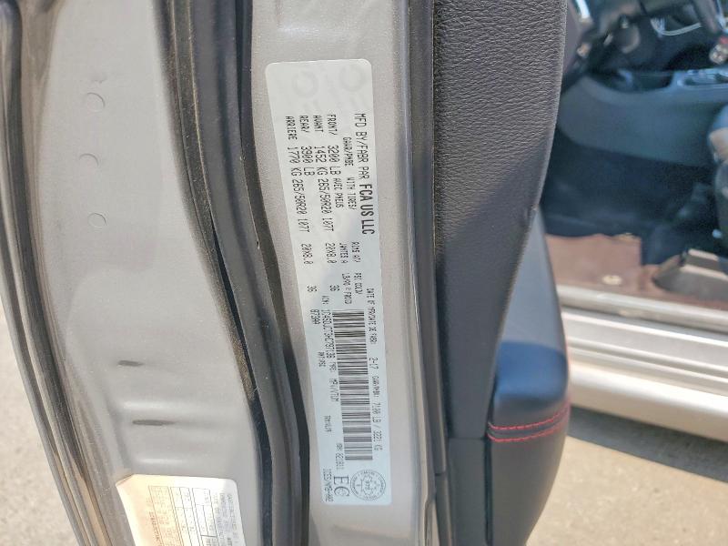 64071936 :رقم المزاد ، 1C4SDJCT3HC797136 vin ، 2017 Dodge Durango مزاد بيع