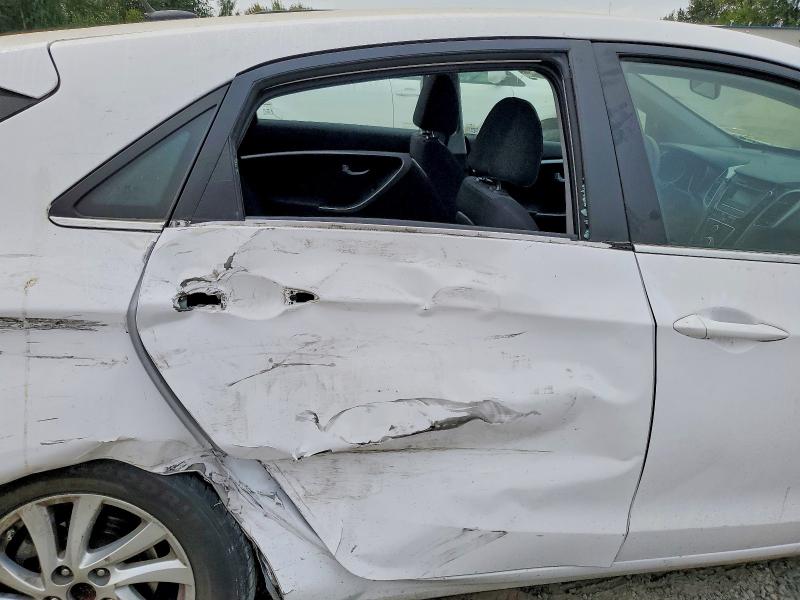 2014 Hyundai Elantra Gt მანქანა იყიდება აუქციონზე, vin: KMHD35LH8EU234289, აუქციონის ნომერი: 64213006