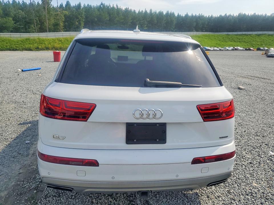 Продаж на аукціоні авто 2018 Audi Q7, vin: WA1LHAF71JD014655, номер лоту: 65117936