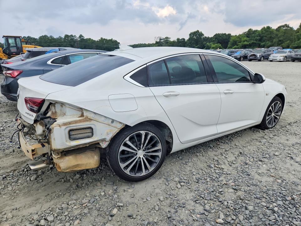 66439266 :رقم المزاد ، W04GP6SX7J1126353 vin ، 2018 Buick Regal مزاد بيع