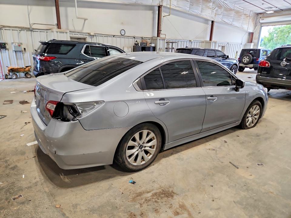 65394696 :رقم المزاد ، 4S3BNBF60F3023223 vin ، 2015 Subaru Legacy مزاد بيع