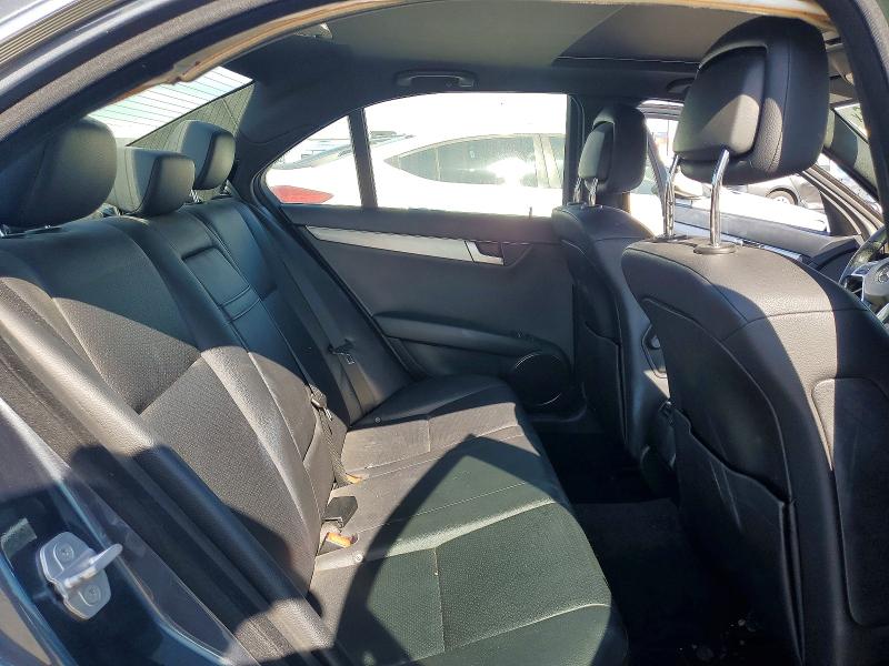 2013 Mercedes-benz C მანქანა იყიდება აუქციონზე, vin: WDDGF4HB2DA778154, აუქციონის ნომერი: 66122956