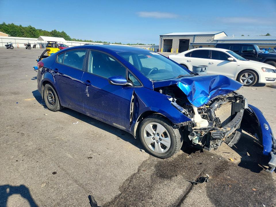 2017 Kia Forte მანქანა იყიდება აუქციონზე, vin: 3KPFK4A7XHE100391, აუქციონის ნომერი: 63896926