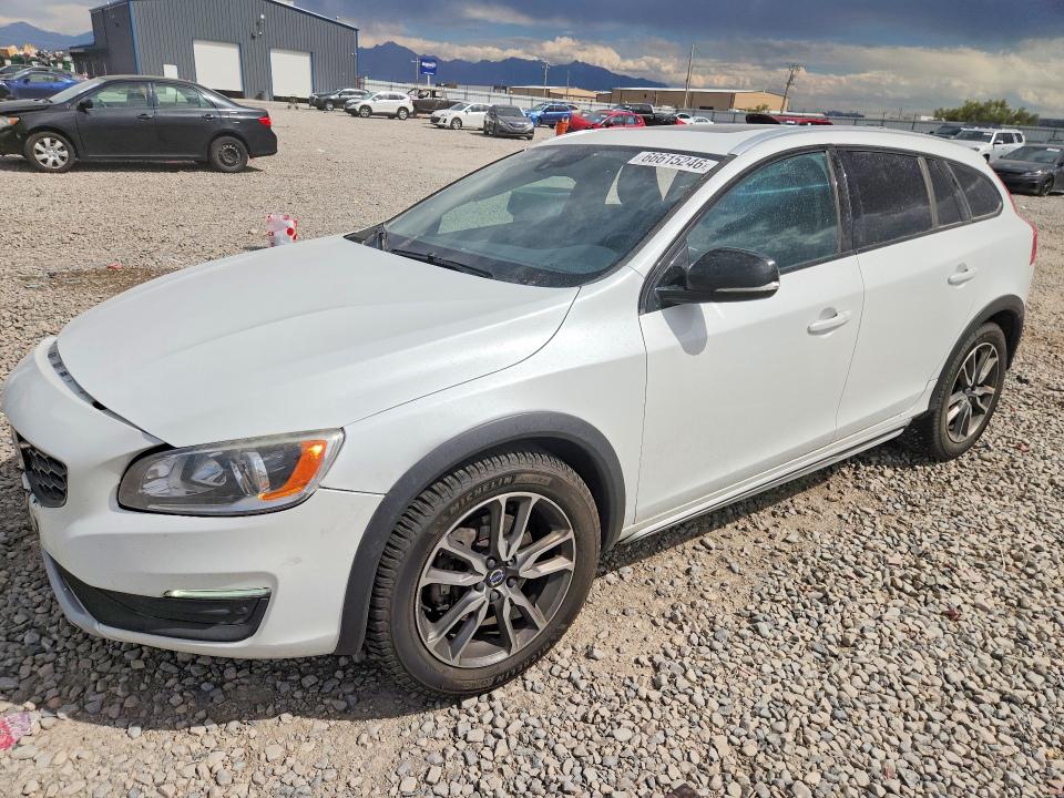 66615246 :رقم المزاد ، YV440MWK2J2057725 vin ، 2018 Volvo V60 Cross Country مزاد بيع