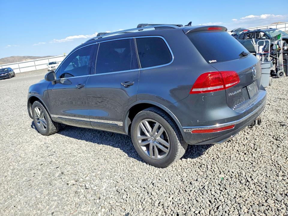 63786046 :رقم المزاد ، WVGEP9BP3FD002466 vin ، 2015 Volkswagen Touareg مزاد بيع