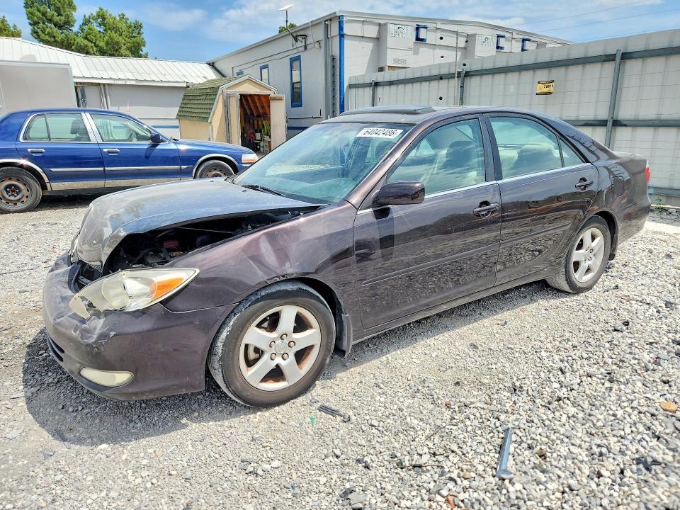 64042486 :رقم المزاد ، 4T1BF32K53U553307 vin ، 2003 Toyota Camry مزاد بيع