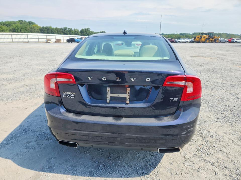 Продажа на аукционе авто 2016 Volvo S60, vin: YV126MFK0G2400186, номер лота: 64836106