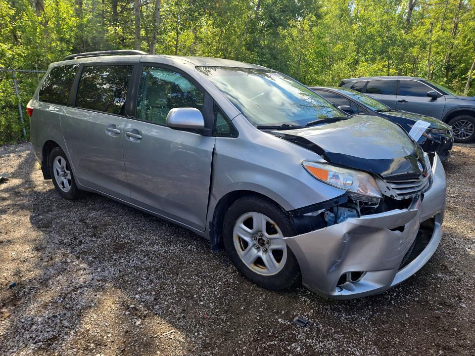 Aukcja sprzedaży 2015 Toyota Sienna, vin: 5TDKK3DCXFS668886, numer aukcji: 66039256