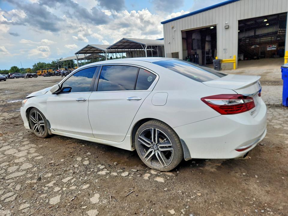 Aukcja sprzedaży 2017 Honda Accord, vin: 1HGCR2F68HA082836, numer aukcji: 64623606