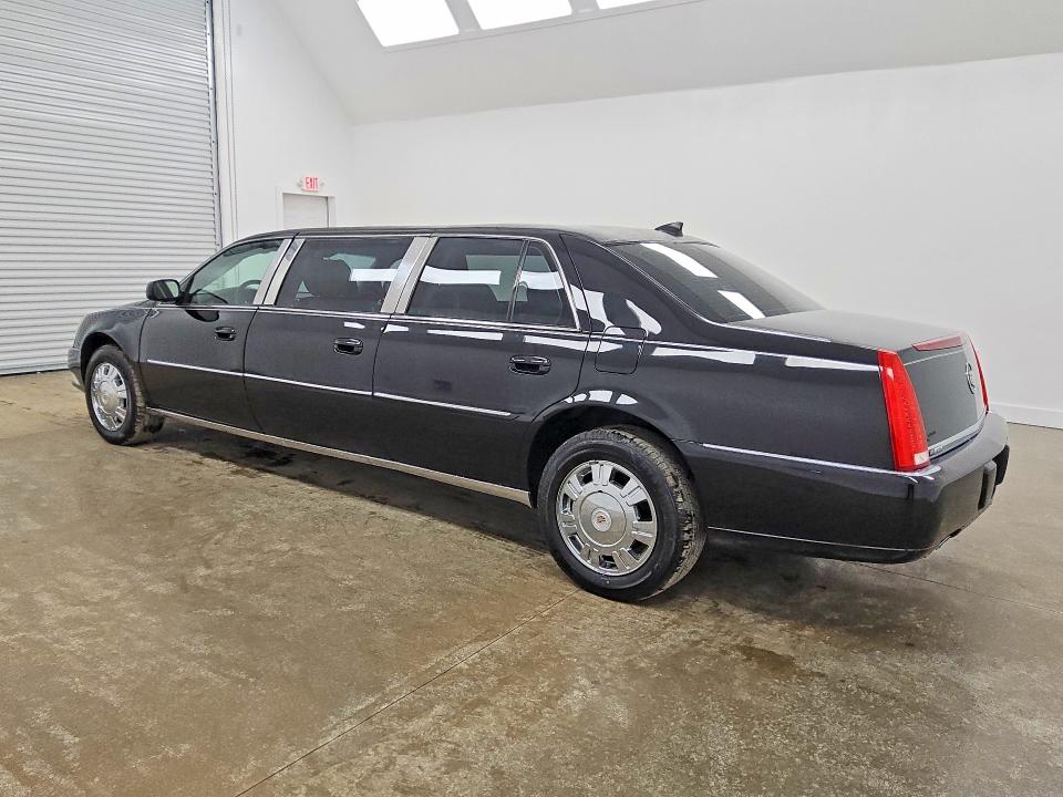 62770936 :رقم المزاد ، 1GE8K9C63BU550314 vin ، 2011 Cadillac Professional Chassis مزاد بيع