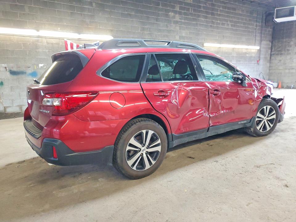 65135656 :رقم المزاد ، 4S4BSANC4J3386459 vin ، 2018 Subaru Outback مزاد بيع