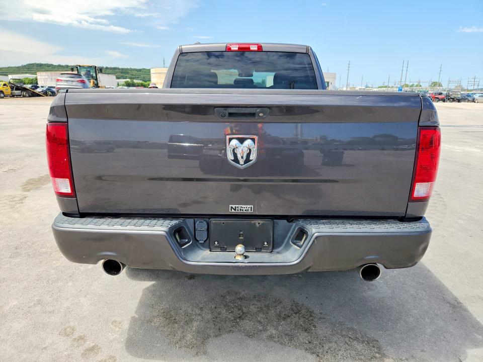 66205126 :رقم المزاد ، 1C6RR6FT5JS157344 vin ، 2018 Ram 1500 مزاد بيع