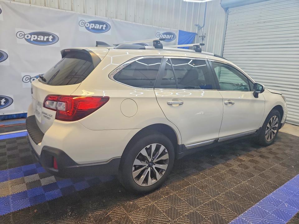 Продажа на аукционе авто 2019 Subaru Outback, vin: 4S4BSATC2K3327754, номер лота: 63645446