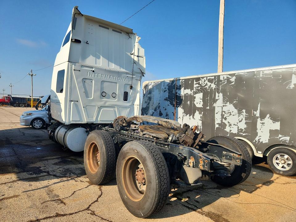 66581826 :رقم المزاد ، 3HSDZAPR8NN236242 vin ، 2022 International Lt625 مزاد بيع