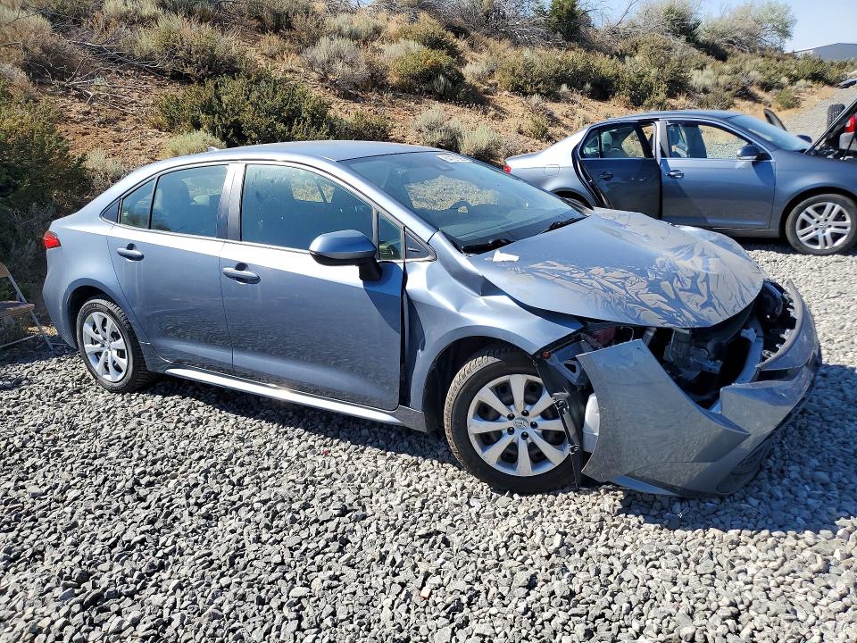 64121626 :رقم المزاد ، JTDEPMAEXNJ193701 vin ، 2022 Toyota Corolla مزاد بيع
