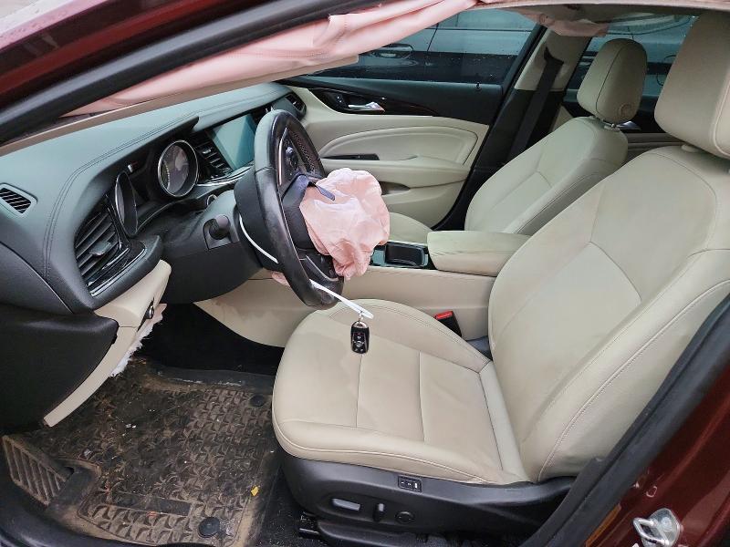 2018 Buick Regal Tourx მანქანა იყიდება აუქციონზე, vin: W04GV8SX6J1112607, აუქციონის ნომერი: 64386316