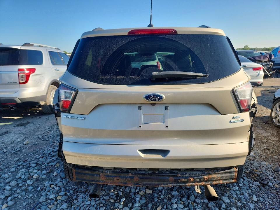 63511766 :رقم المزاد ، 1FMCU9GD0HUA62528 vin ، 2017 Ford Escape مزاد بيع