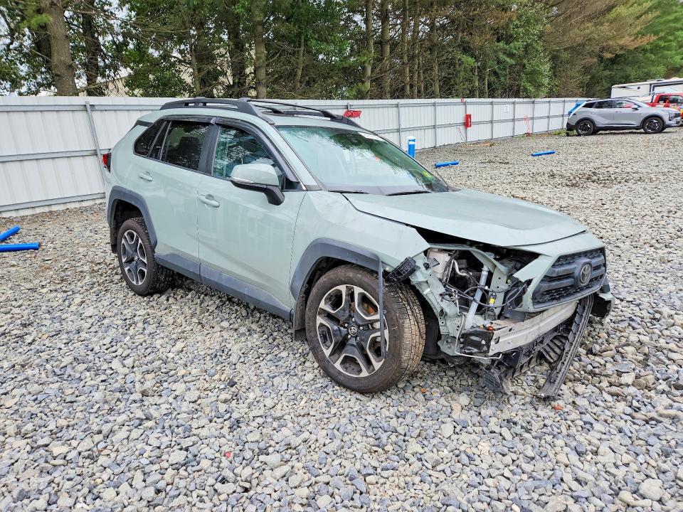 64037536 :رقم المزاد ، 2T3J1RFV0KW012527 vin ، 2019 Toyota Rav4 مزاد بيع