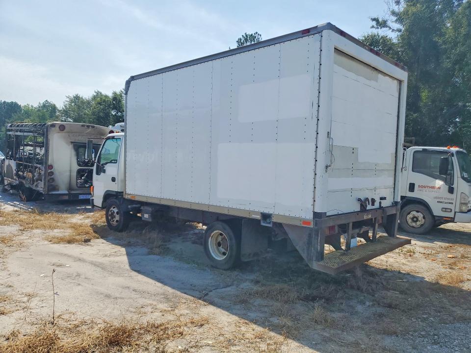 63204256 :رقم المزاد ، JALB4B14937006061 vin ، 2003 Isuzu Npr Hd مزاد بيع