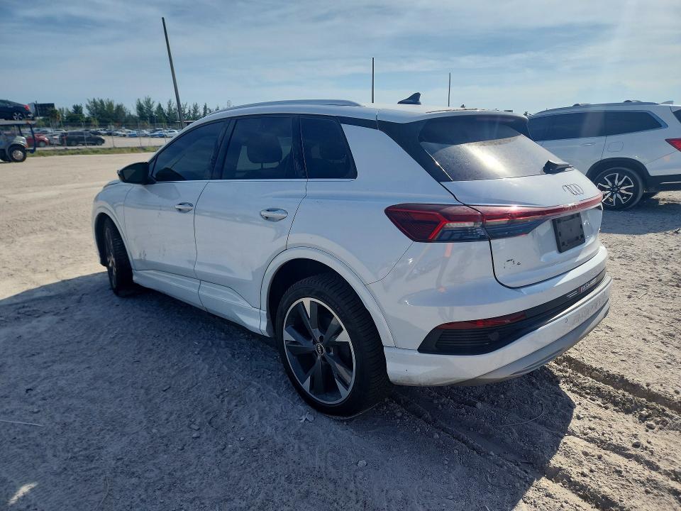 64676826 :رقم المزاد ، WA1H2BFZ9NP013997 vin ، 2022 Audi Q4 E-tron مزاد بيع