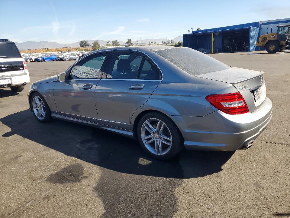 2012 Mercedes-benz C მანქანა იყიდება აუქციონზე, vin: WDDGF4HB6CR201191, აუქციონის ნომერი: 65877136