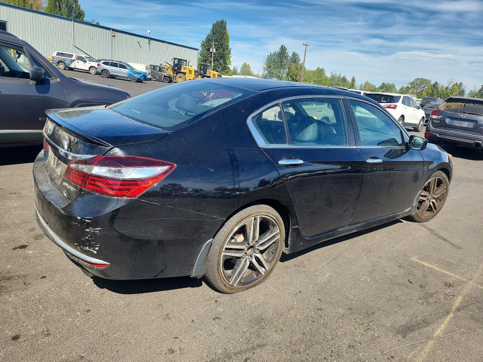 2017 Honda Accord მანქანა იყიდება აუქციონზე, vin: 1HGCR2F53HA182625, აუქციონის ნომერი: 66753196