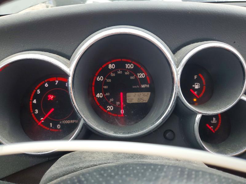 63519646 :رقم المزاد ، 2T1KR32E04C301842 vin ، 2004 Toyota Corolla Matrix مزاد بيع