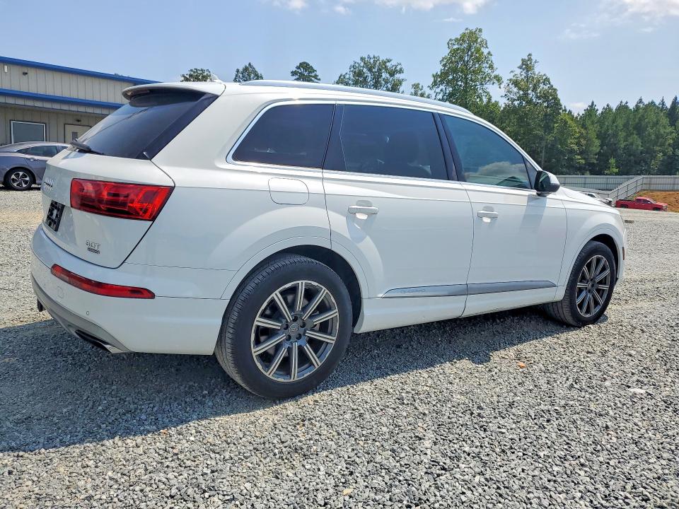 Продажа на аукционе авто 2017 Audi Q7, vin: WA1LAAF7XHD005001, номер лота: 66910446
