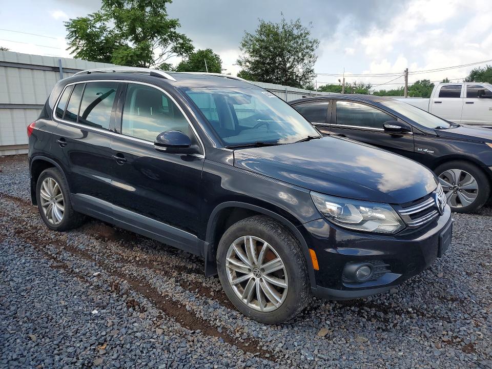 64047726 :رقم المزاد ، WVGBV7AX6GW588262 vin ، 2016 Volkswagen Tiguan مزاد بيع
