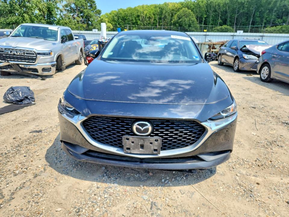 64814866 :رقم المزاد ، 3MZBPAA79NM307612 vin ، 2022 Mazda 3 مزاد بيع