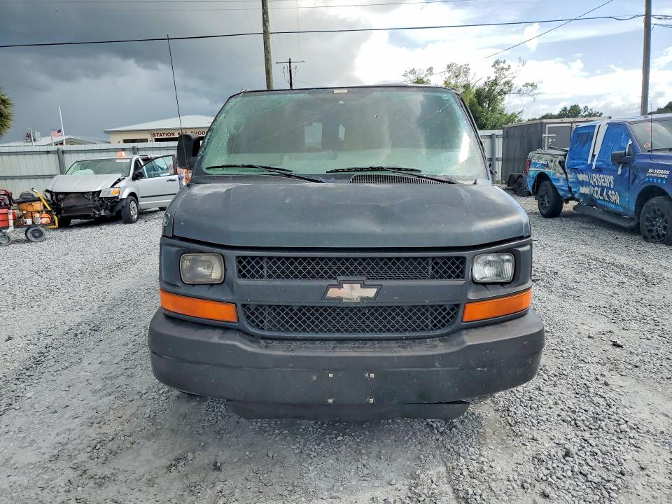 67130486 :رقم المزاد ، 1GAGG25V951193396 vin ، 2005 Chevrolet Express G2500 مزاد بيع