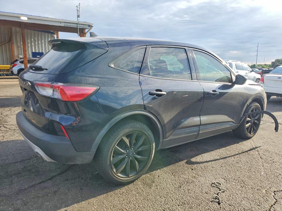 65798126 :رقم المزاد ، 1FMCU0F60MUA30669 vin ، 2021 Ford Escape مزاد بيع