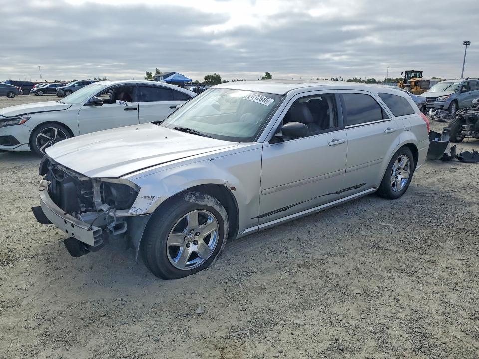 65172646 :رقم المزاد ، 2D4FV48V55H123690 vin ، 2005 Dodge Magnum مزاد بيع