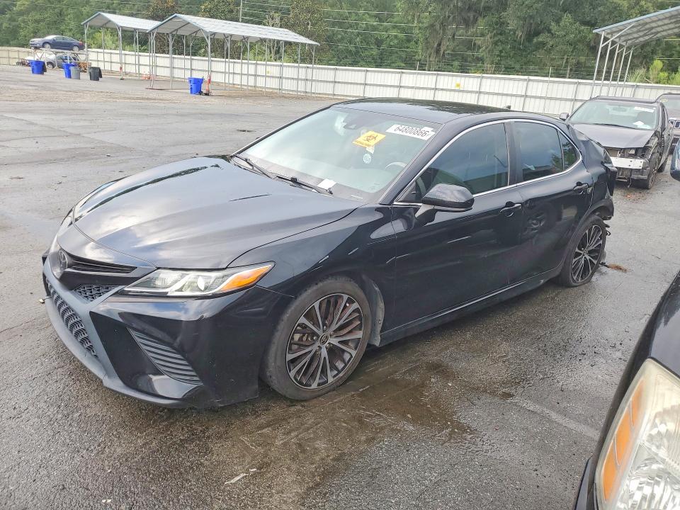 2020 Toyota Camry მანქანა იყიდება აუქციონზე, vin: 4T1G11AK4LU501094, აუქციონის ნომერი: 64800866