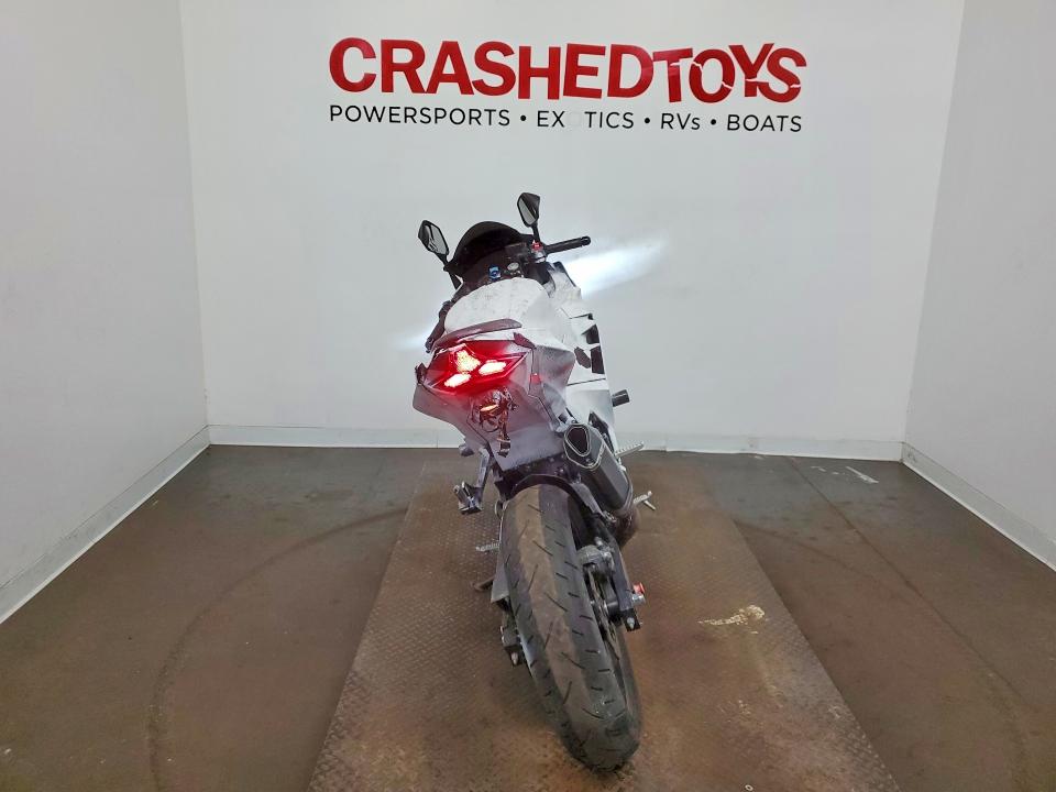 63898246 :رقم المزاد ، JKAEXKH16MDAC2148 vin ، 2021 Kawasaki Ex400 مزاد بيع