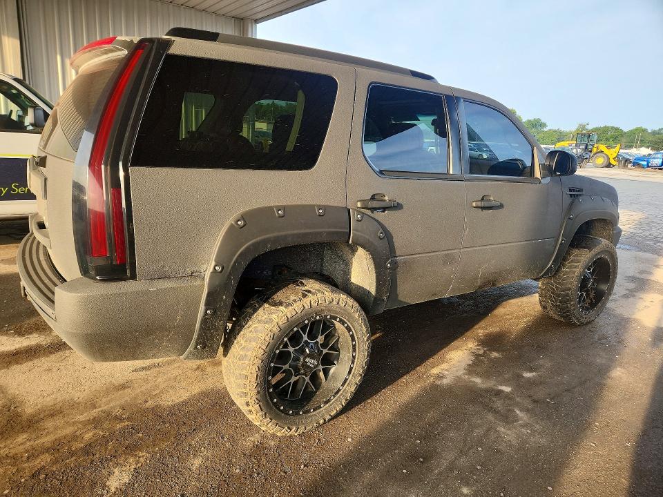 2008 Cadillac Escalade მანქანა იყიდება აუქციონზე, vin: 1GYFK63878R152772, აუქციონის ნომერი: 65613306