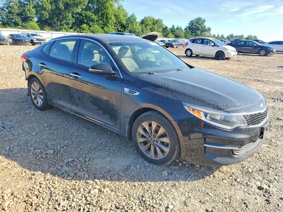 65531776 :رقم المزاد ، 5XXGT4L32JG272200 vin ، 2018 Kia Optima مزاد بيع